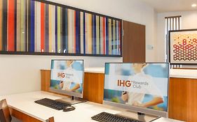 Holiday Inn Express & Suites Chicago O'Hare Airport By Ihg